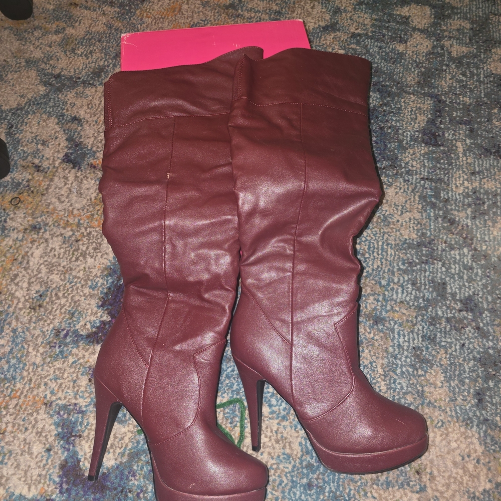 Shoe Dazzle Maroon Over the Knee Boots